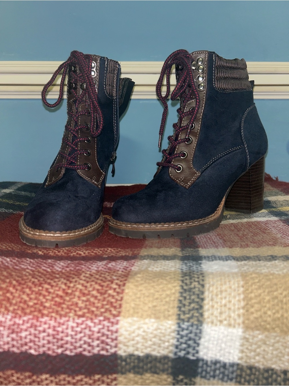 Sophie17 Lace-Up Ankle Boots in Navy